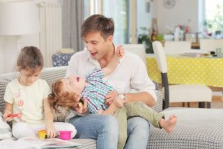 妻の浮気が子供に与える影響｜嫁の不倫で息子や娘を不幸にしないために