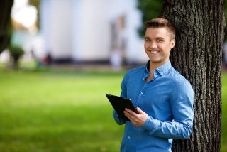 出会い系サイトで妻が浮気！？嫁が出会い系アプリで不倫する実態