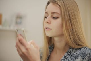 妻の浮気メールを発見！嫁の不倫がメール履歴で発覚したときの対処法